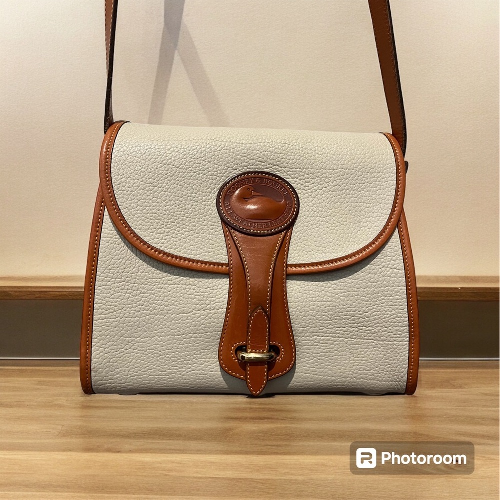 Dooney & Bourke AWL Medium Essex